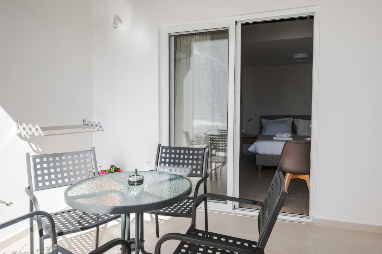 Stylish Studio Apartment - 8F House Calamata Exterior foto